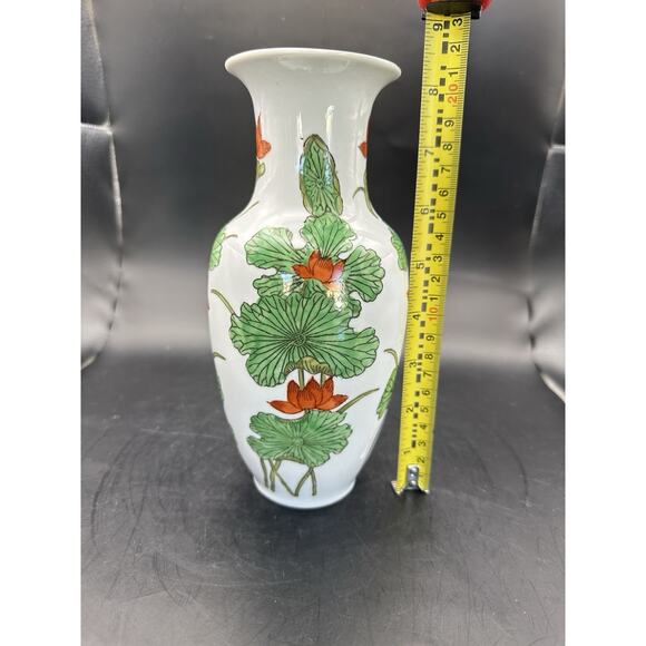ACF Hong Kong Porcelain Vase 8.5” Floral Red Lotus Flowers with Green Leaves - Picture 6 of 7